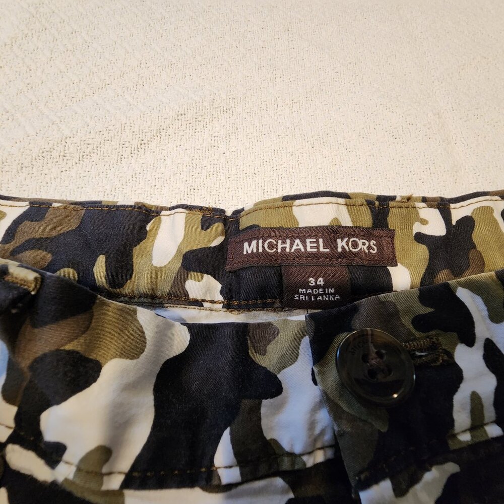 Michael Kors Camo Shorts - Picture 2 of 3
